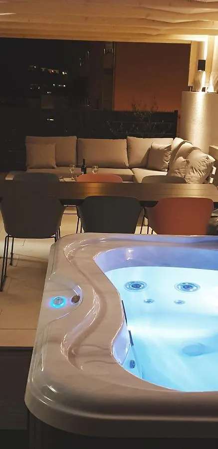 Apartment Kate Τρογκίρ